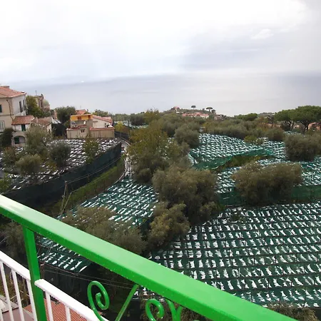Il Nido 3* Σορέντο